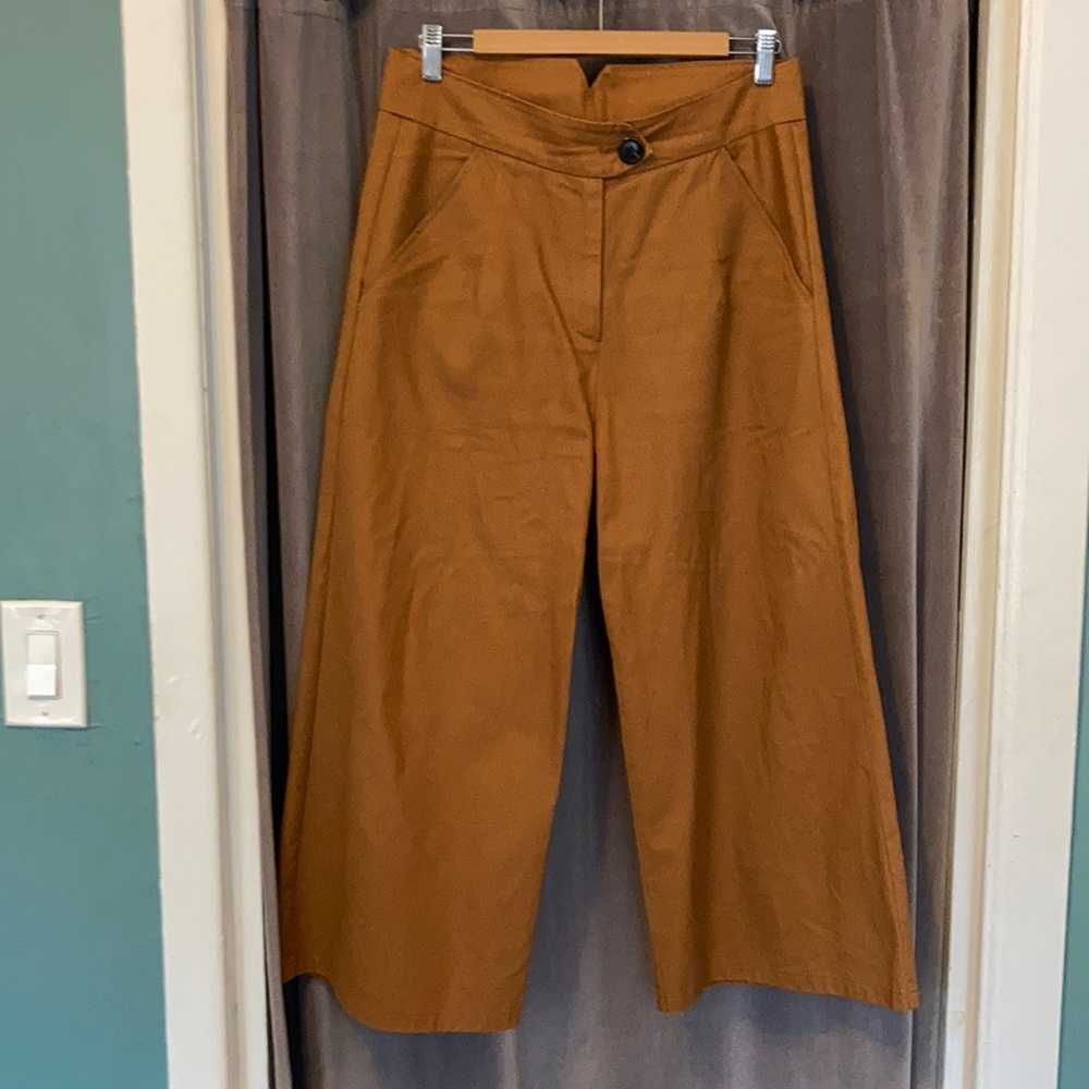 Super flattering LOUP high waist wide leg crops
